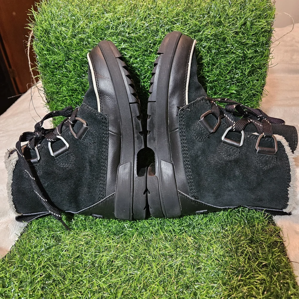 Sorel Black Suede Waterproof Winter & Rain Boots with Cream Faux Fur